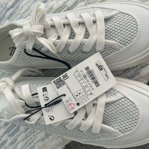 Zara women Cream Mesh Lace-Up Sneakers